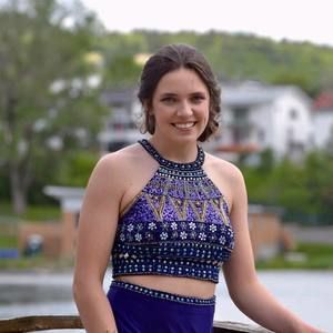 Meet your Posher, Alexia